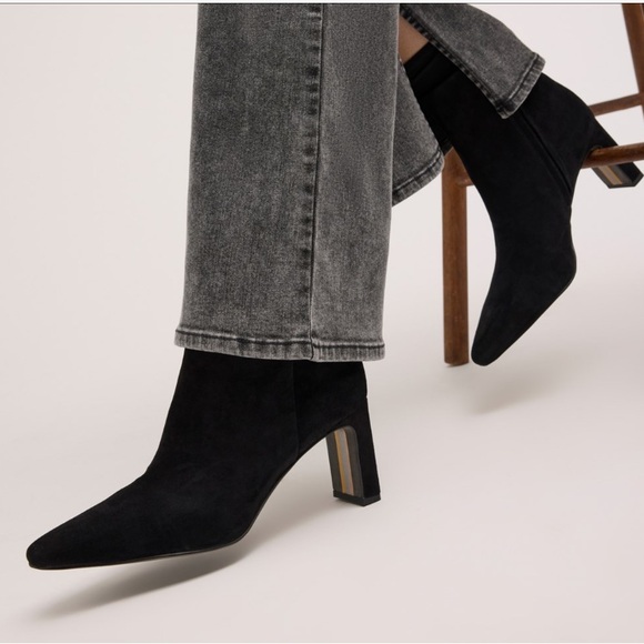 Sam Edelman Shoes - 🌻NEW w/tag Sam Edelman Saige Black Suede Ankle Bootie Pointed Toe Heel Size 7.5